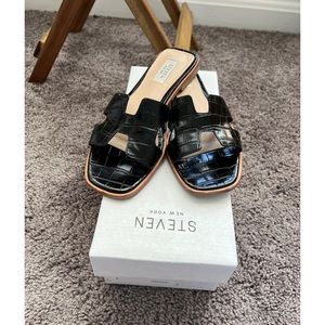 Steve Madden, Hadyn Black Croc Sandals, Size: 7